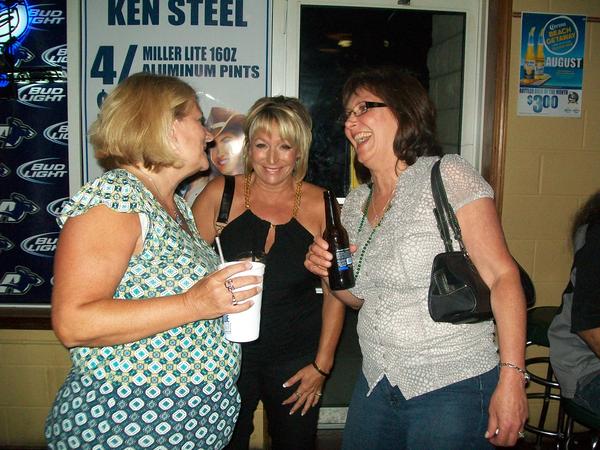 Patty Postlewaite Hetrick, Joyce VanHook Pierce, Debbie Fitzhugh Richards